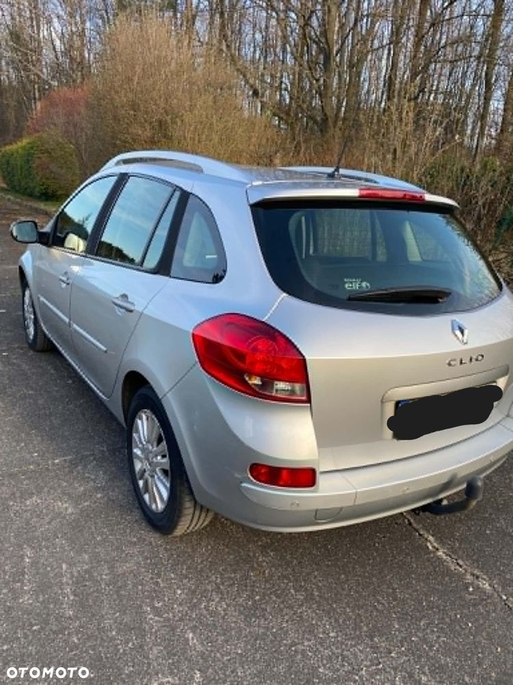 Renault Clio - 2