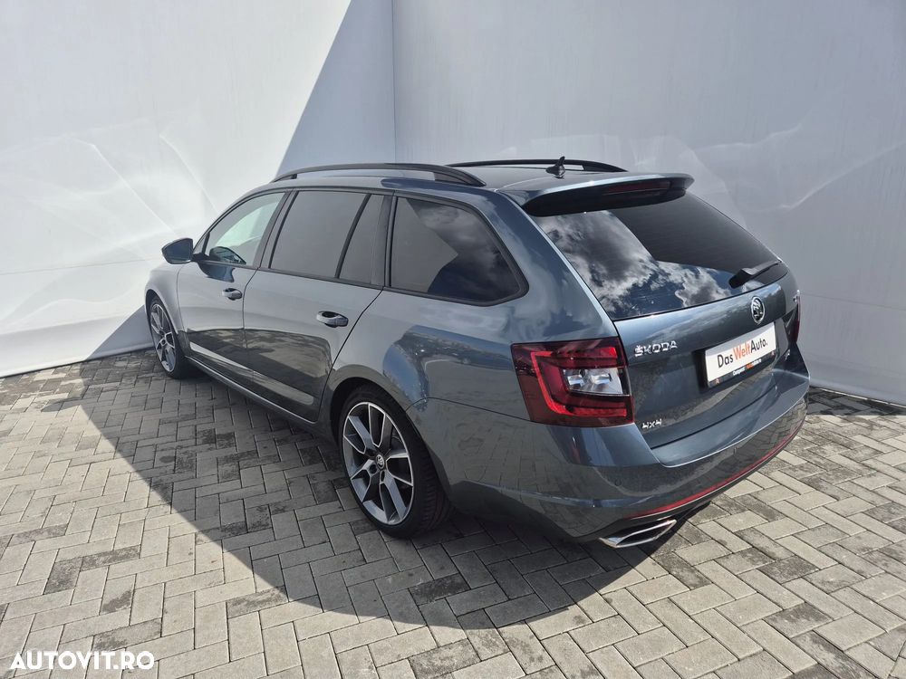 Skoda Octavia 2.0 TDI DSG RS - 3