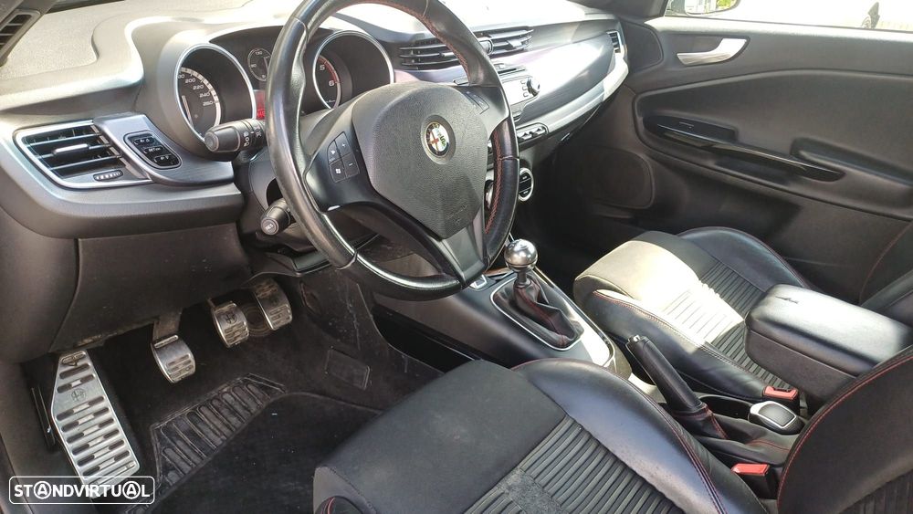 Alfa Romeo Giulietta 1.6 JTDM Corporate - 8