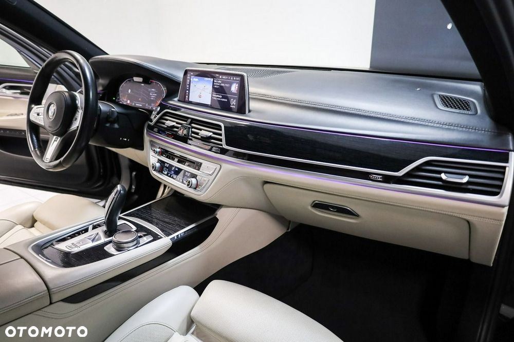 BMW Seria 7 - 22