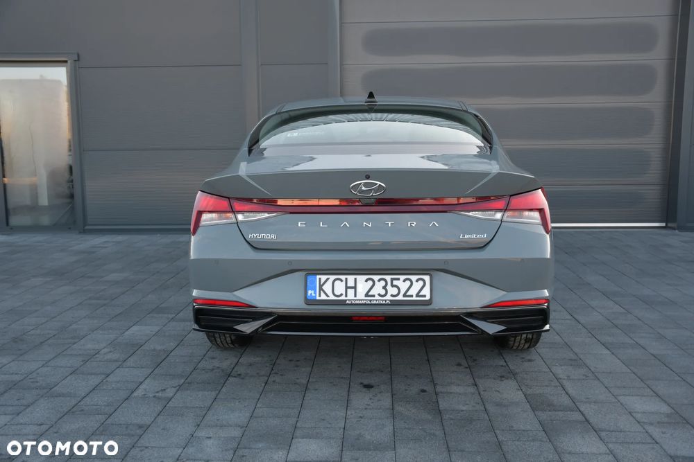 Hyundai Elantra 1.6 Smart - 10