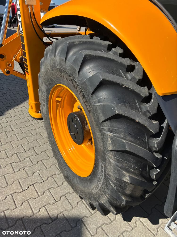 JCB 4CX PRO AEC POWERSLIDE - 19