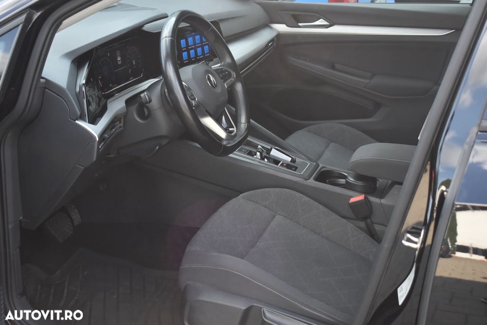 Volkswagen Golf 1.0 eTSI DSG MHEV Life - 5