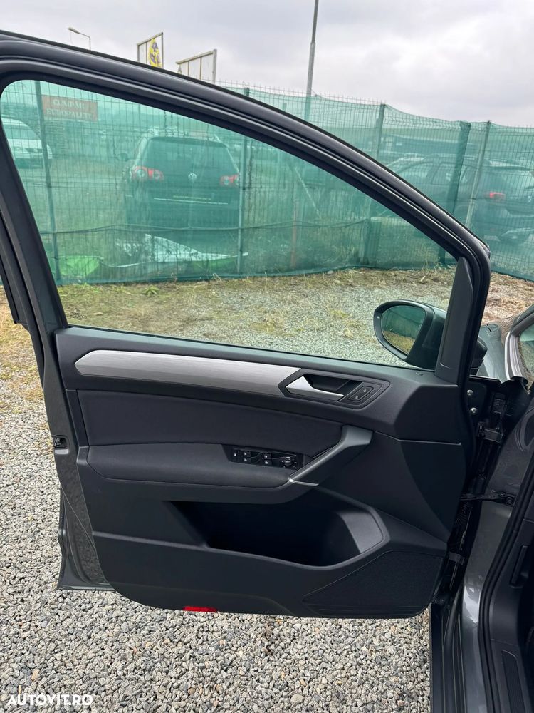 Volkswagen Touran 1.4 TSI DSG Comfortline - 30