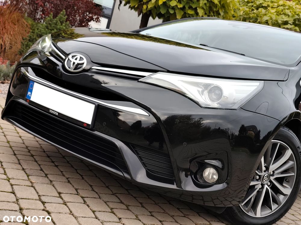 Toyota Avensis - 36
