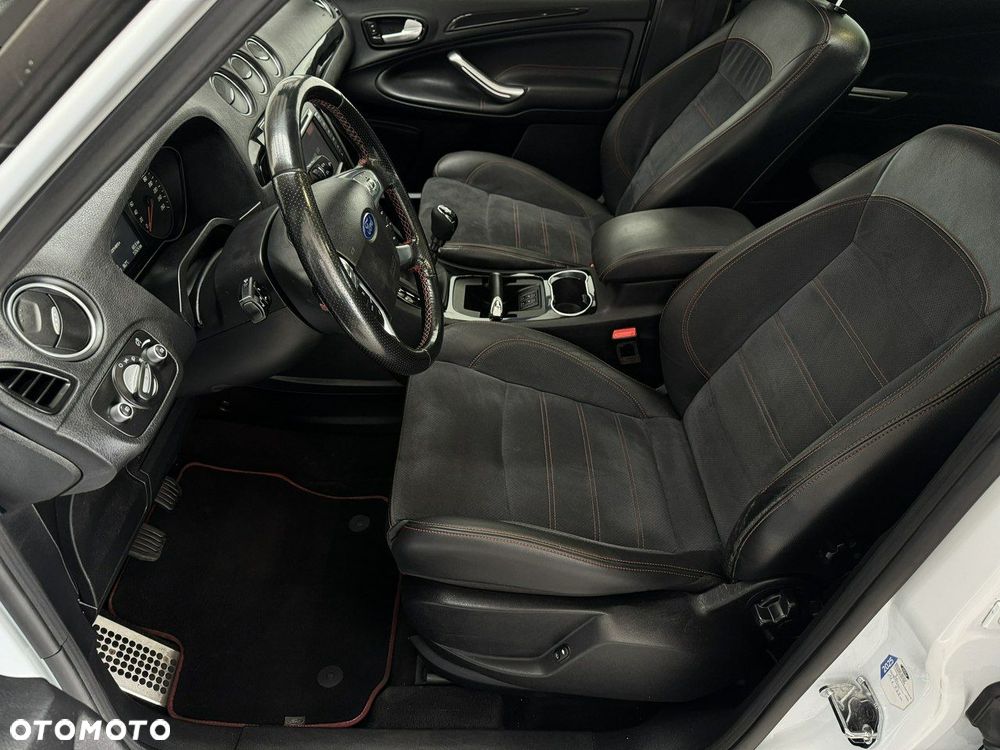 Ford S-Max 2.0 TDCi DPF Titanium X - 14