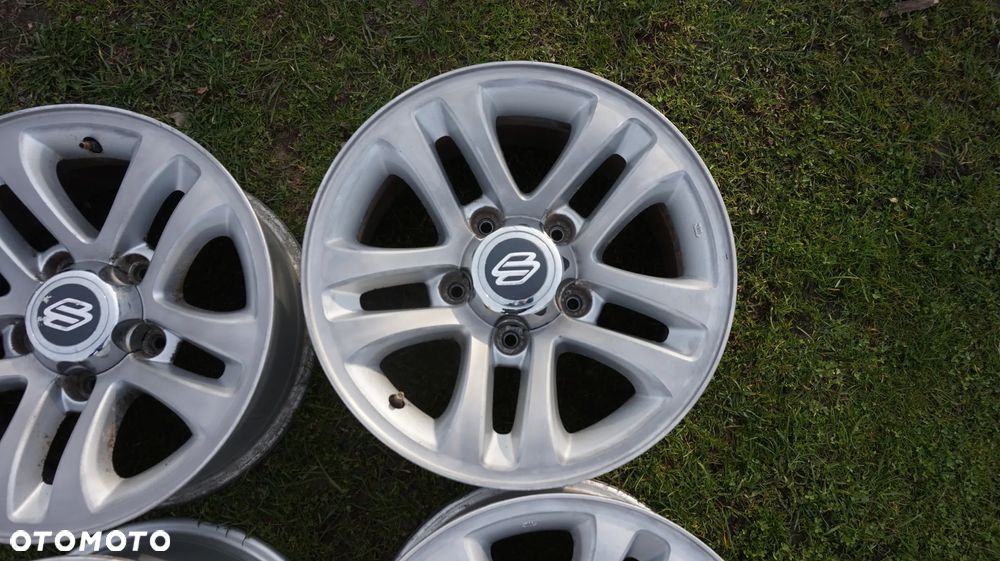 Suzuki Grand Vitara felgi aluminiowe 5x139.7 ET5 7J 16" - 4
