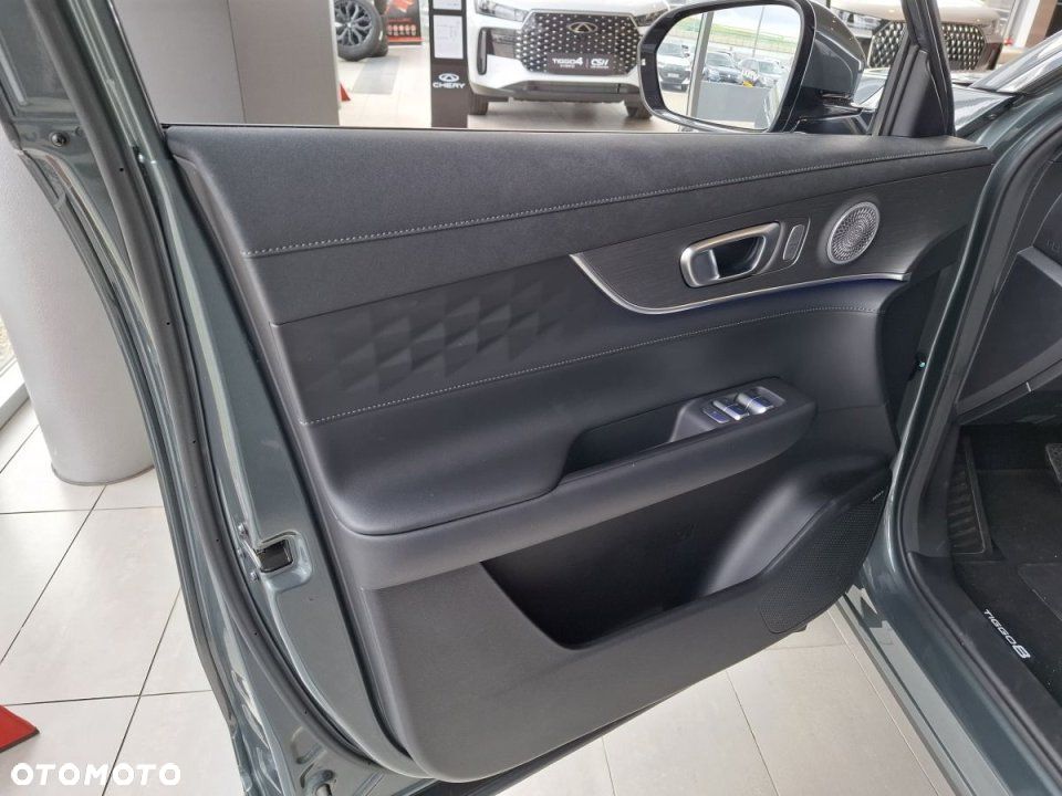 Chery Tiggo 8 - 10