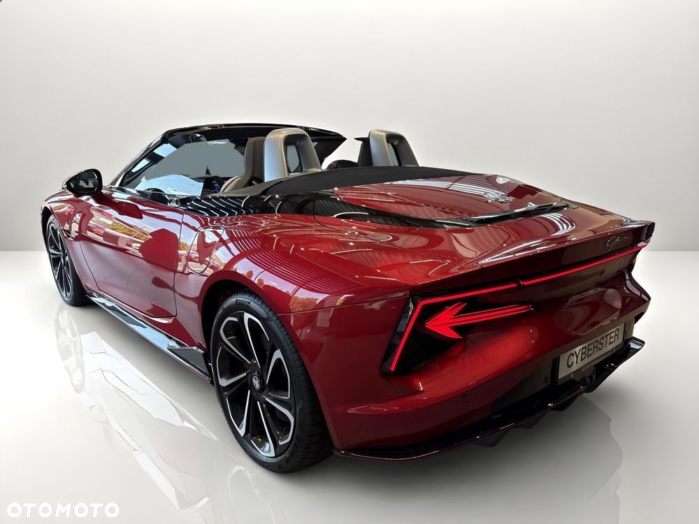 MG Cyberster 77kWh AWD Czarny Dach - 9
