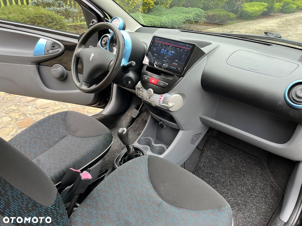 Peugeot 107 70 Millesim 200 - 16