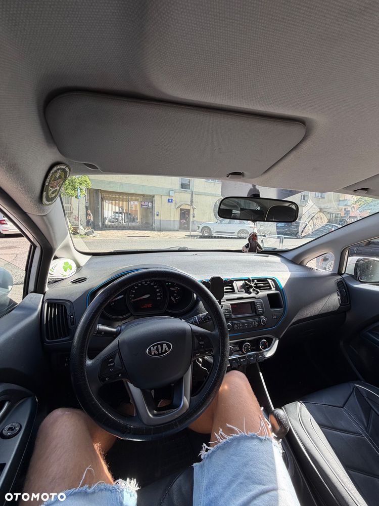 Kia Rio 1.4 crdi Business Line - 9
