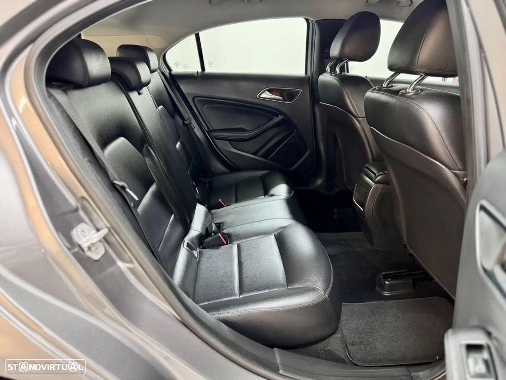 Mercedes-Benz A 180 CDI BlueEFFICIENCY - 36