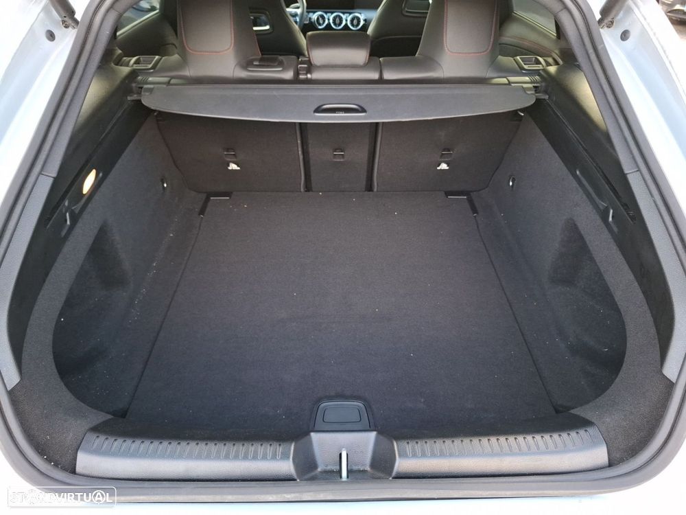 Mercedes-Benz CLA 200 d Shooting Brake AMG Line Aut. - 27