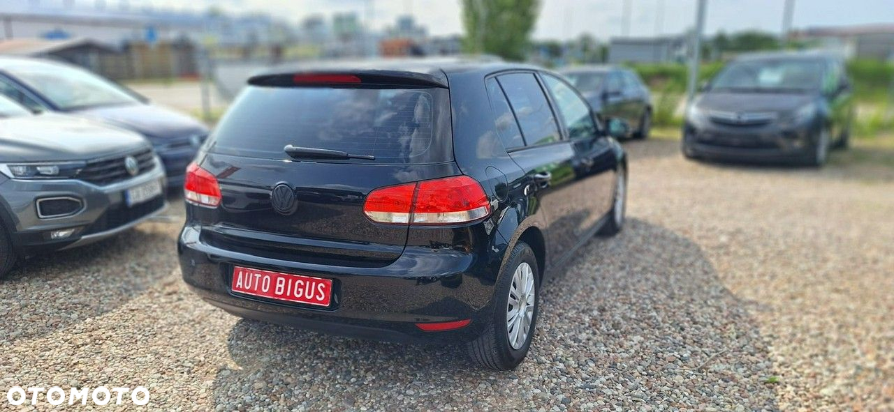 Volkswagen Golf - 8