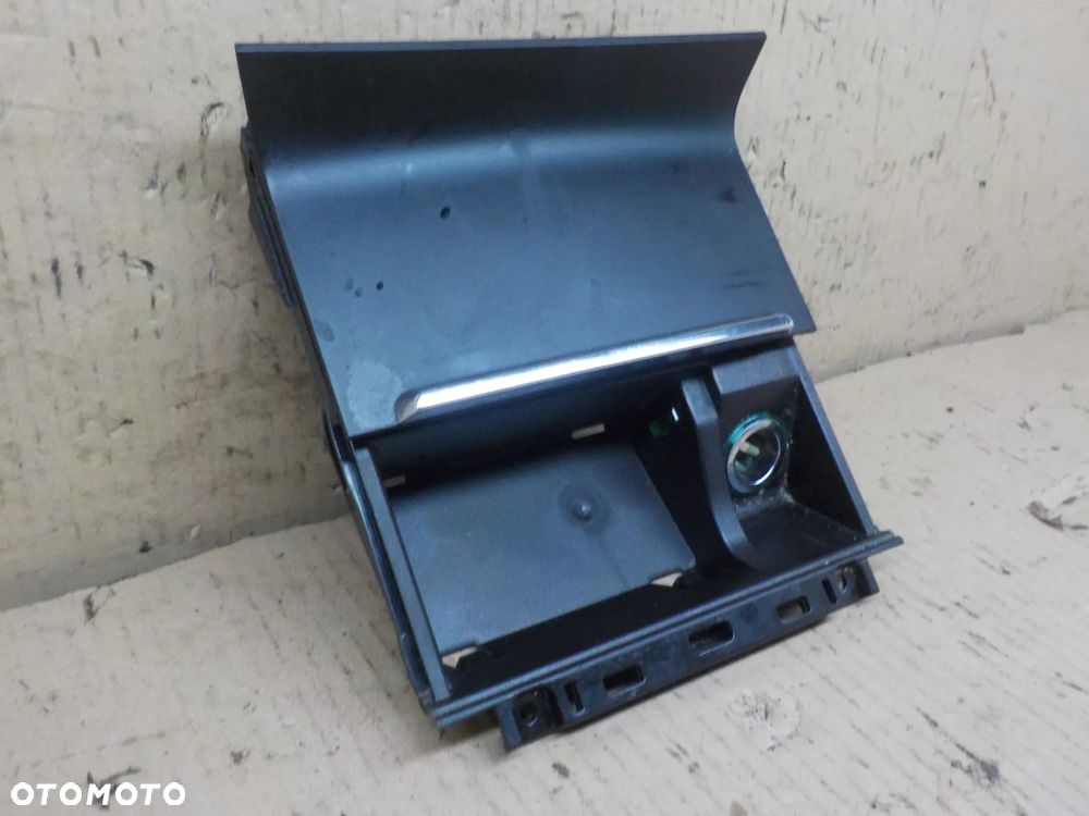 SKODA SUPERB II POPIELNICZKA PRZÓD - 2