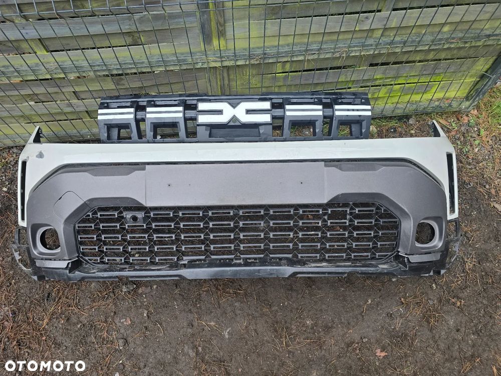 Dacia duster III zderzak przód - 1