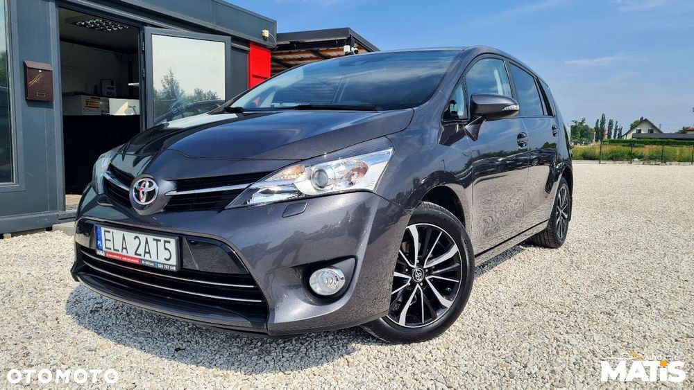 Toyota Verso - 21