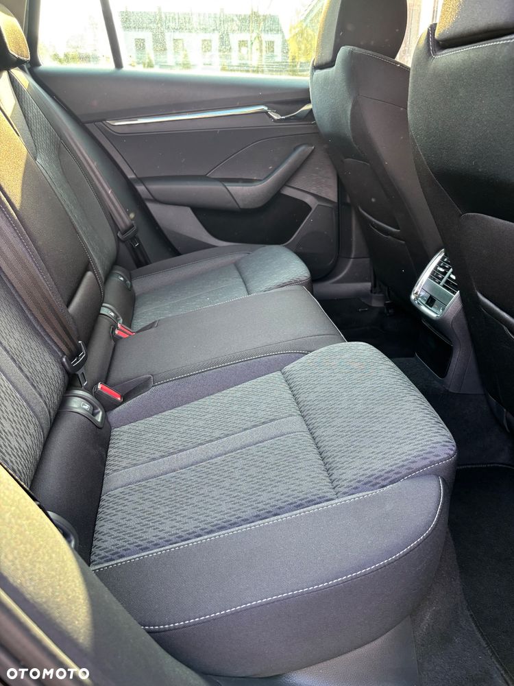 Skoda Octavia 2.0 TDI DSG Style - 33