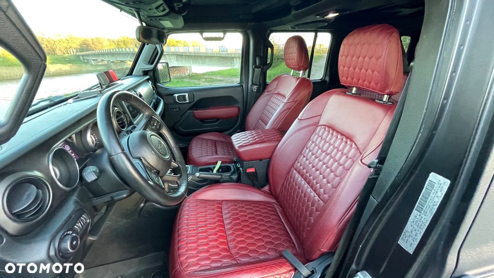 Jeep Wrangler - 10