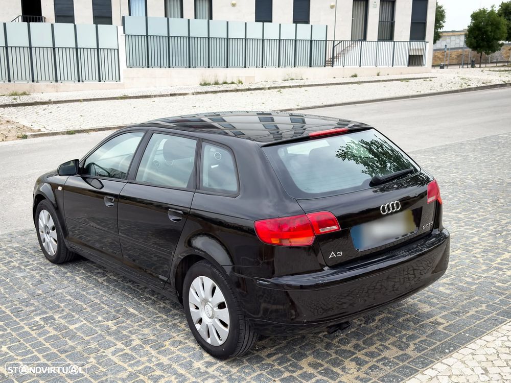 Audi A3 Sportback 2.0 TDi DSG - 2
