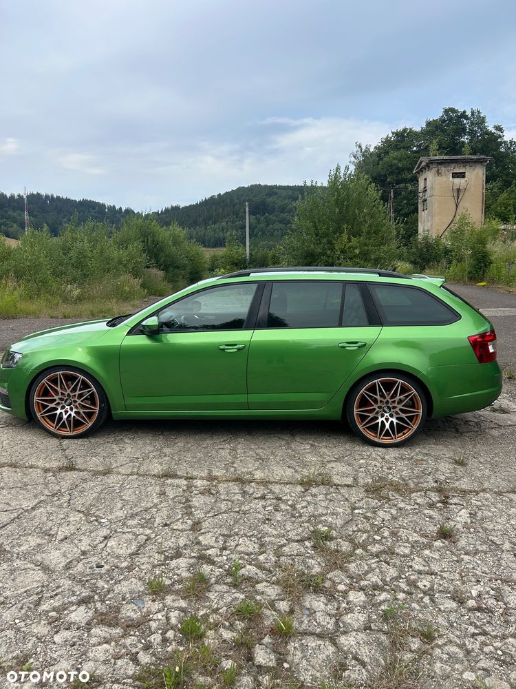 Skoda Octavia 2.0 TDI RS - 20