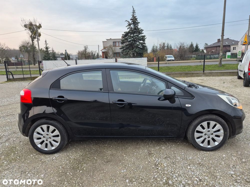 Kia Rio - 21