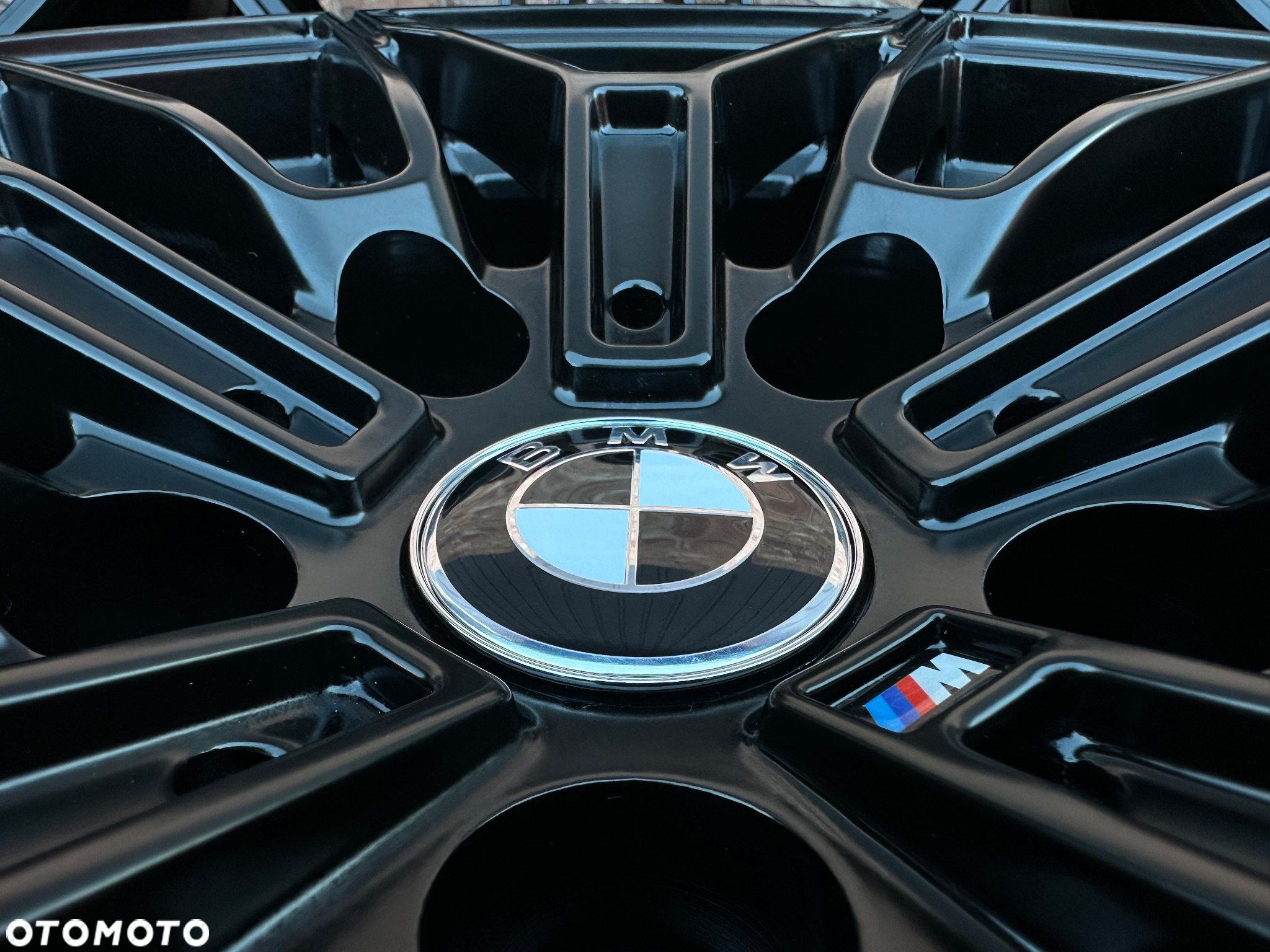 NOWE alufelgi M pakiet 5x112 18 felgi 8j ET35 BMW seria 3 G20 G22 G30 G31 F44 G22 G23 G32 F39 G60 G01 X1 F48 G42 X2 U06 Active Tourer Z4 G29 xDrive Styling 930 czarne Japan Racing Carbonado Rubin - 15