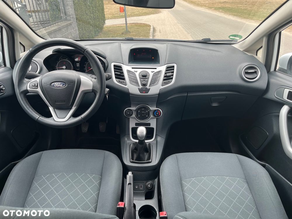 Ford Fiesta 1.25 Champions Edition - 21