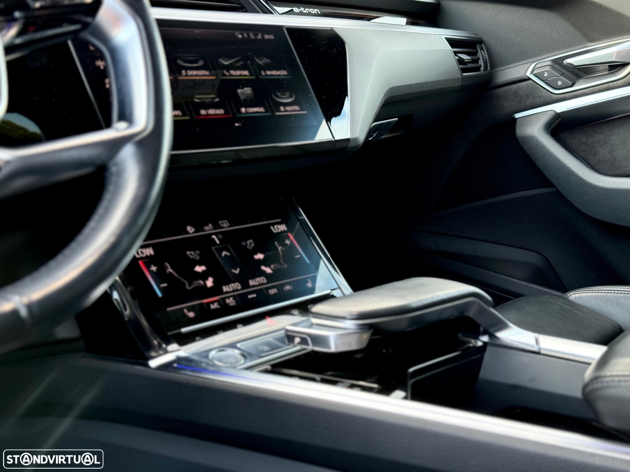 Audi e-tron 55 quattro S line - 34