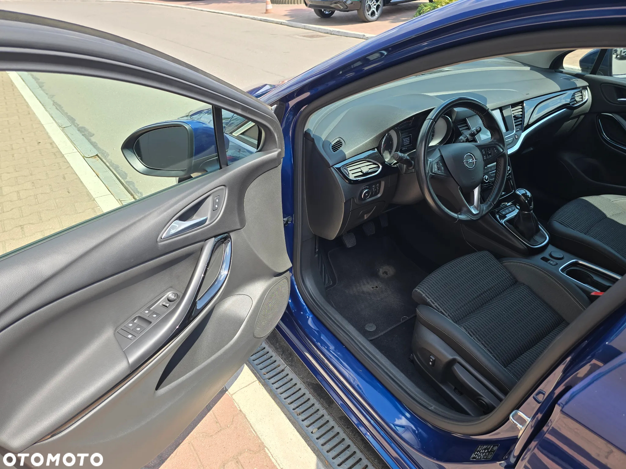 Opel Astra 1.5 D Start/Stop Sports Tourer Business Edition - 16