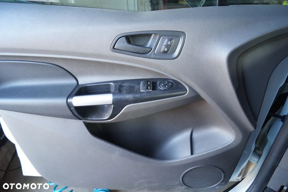 Ford Transit Connect - 15