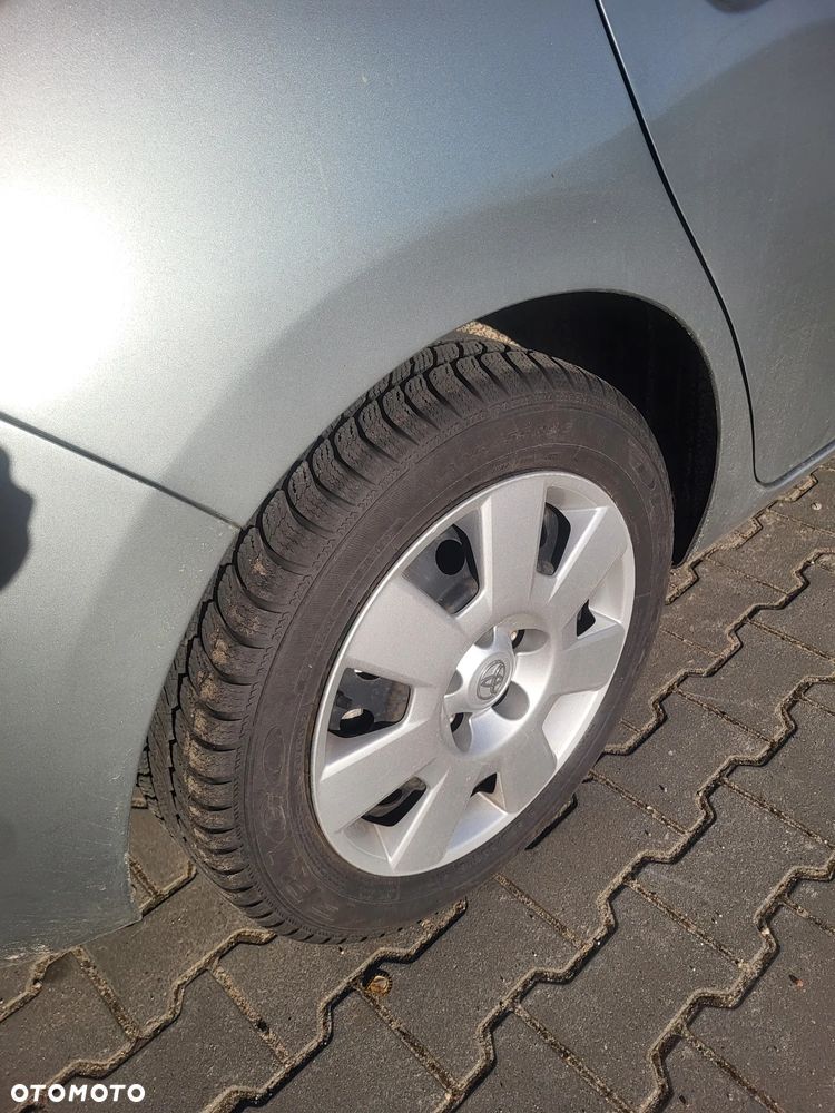 Toyota Auris 1.6 Prestige - 4