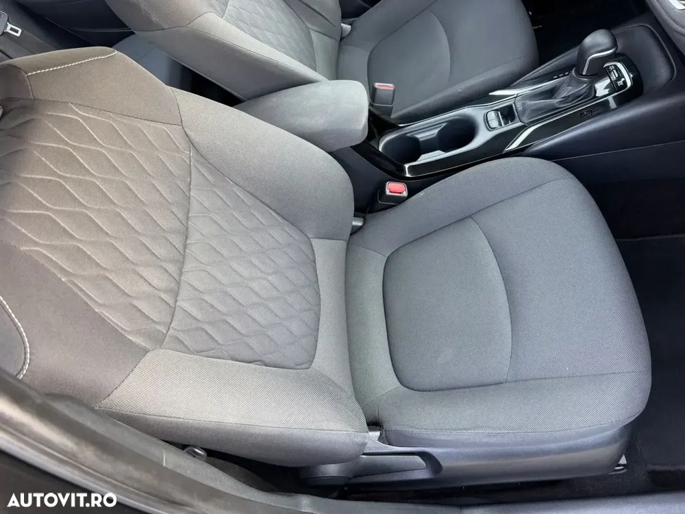 Toyota Corolla 1.8 HSD Business - 10