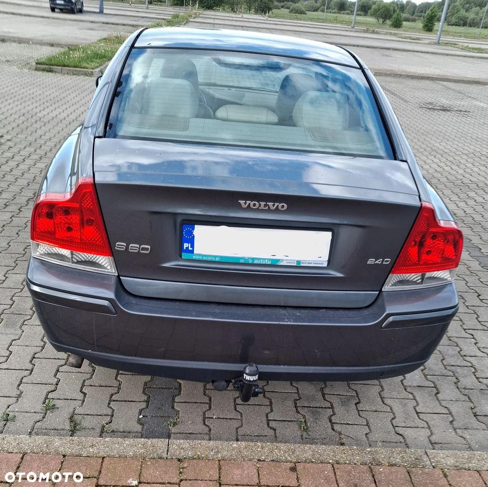 Volvo S60 2.4D5 Momentum - 8