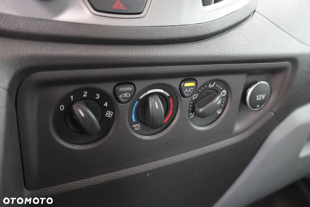 Ford Chausson Flash C714GA - 21