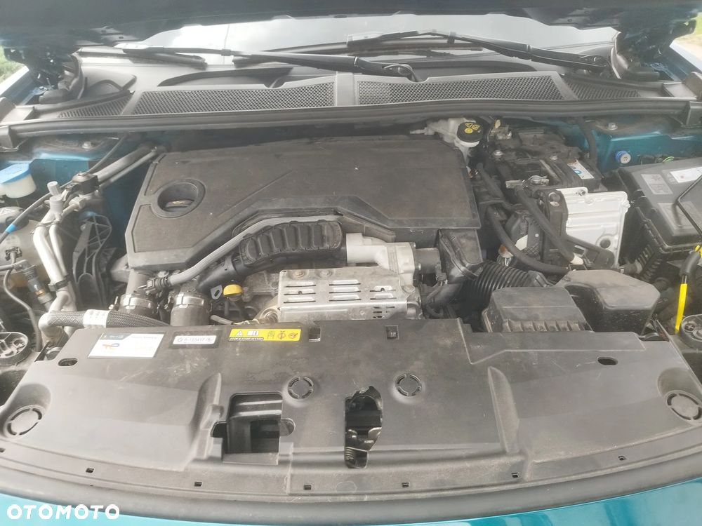Peugeot 408 HYBRID 136 e-DSC6 Allure - 15