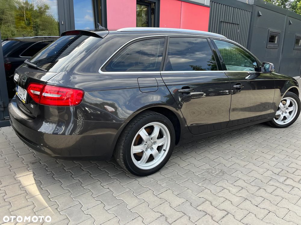 Audi A4 Avant 2.0 TDI DPF clean diesel Attraction - 8