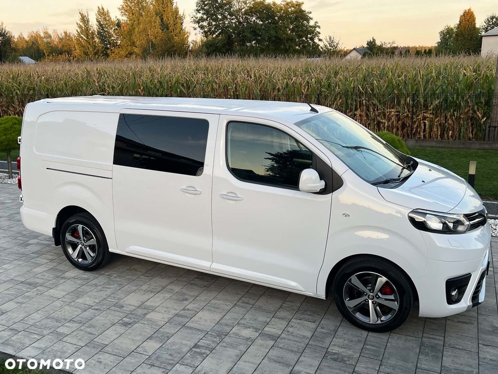 Toyota ProAce 2,0-l-D-4D (5-Si.) Autm Verso compact Team Deutschland - 17
