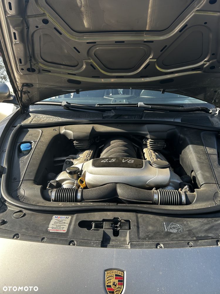 Porsche Cayenne - 12