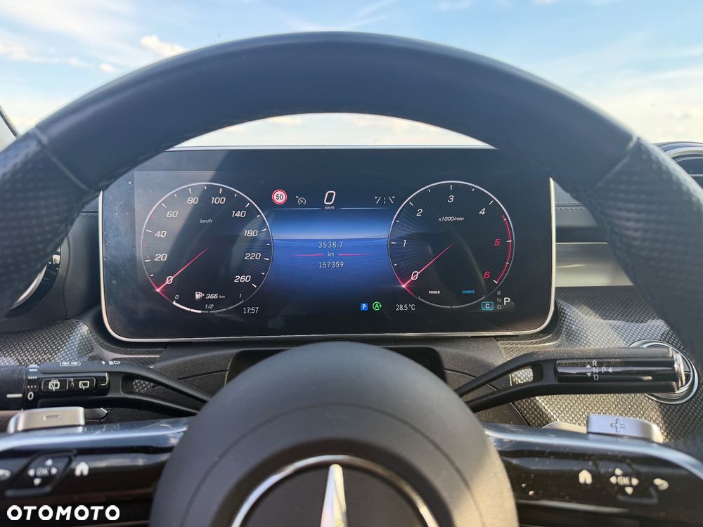 Mercedes-Benz Klasa C 220 d mHEV AMG - 12