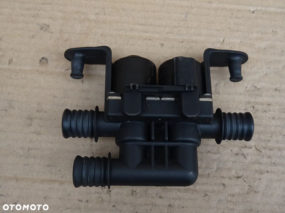 BMW E61 E60 PANEL ZAWÓR OGRZEWANIA PŁYNU NAGRZEWNICY WEBASTO - 17