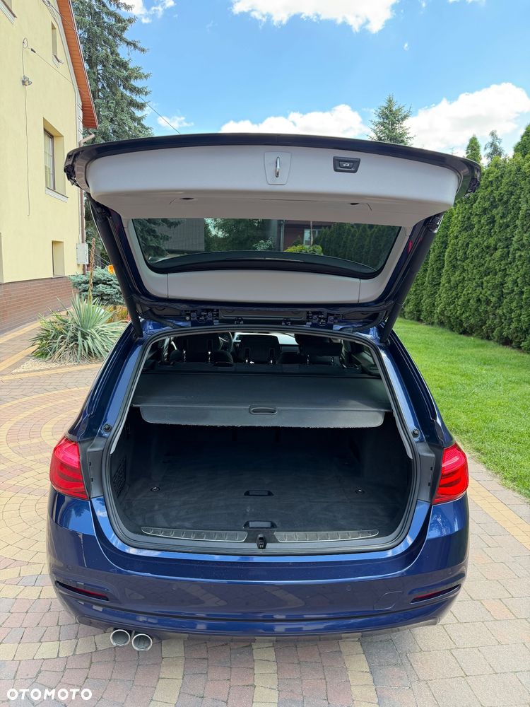 BMW Seria 3 320d Efficient Dynamics Edition Sport Line - 26