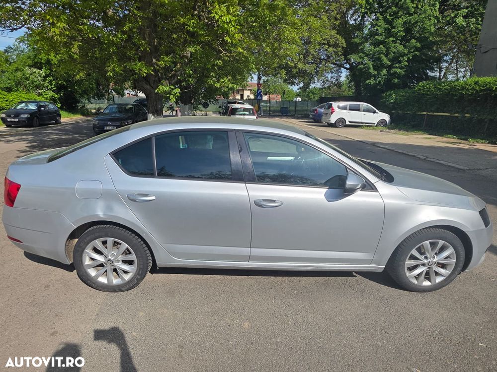 Skoda Octavia 1.4 TSI DSG Style - 8
