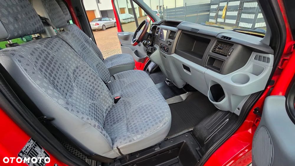 Ford Transit - 21