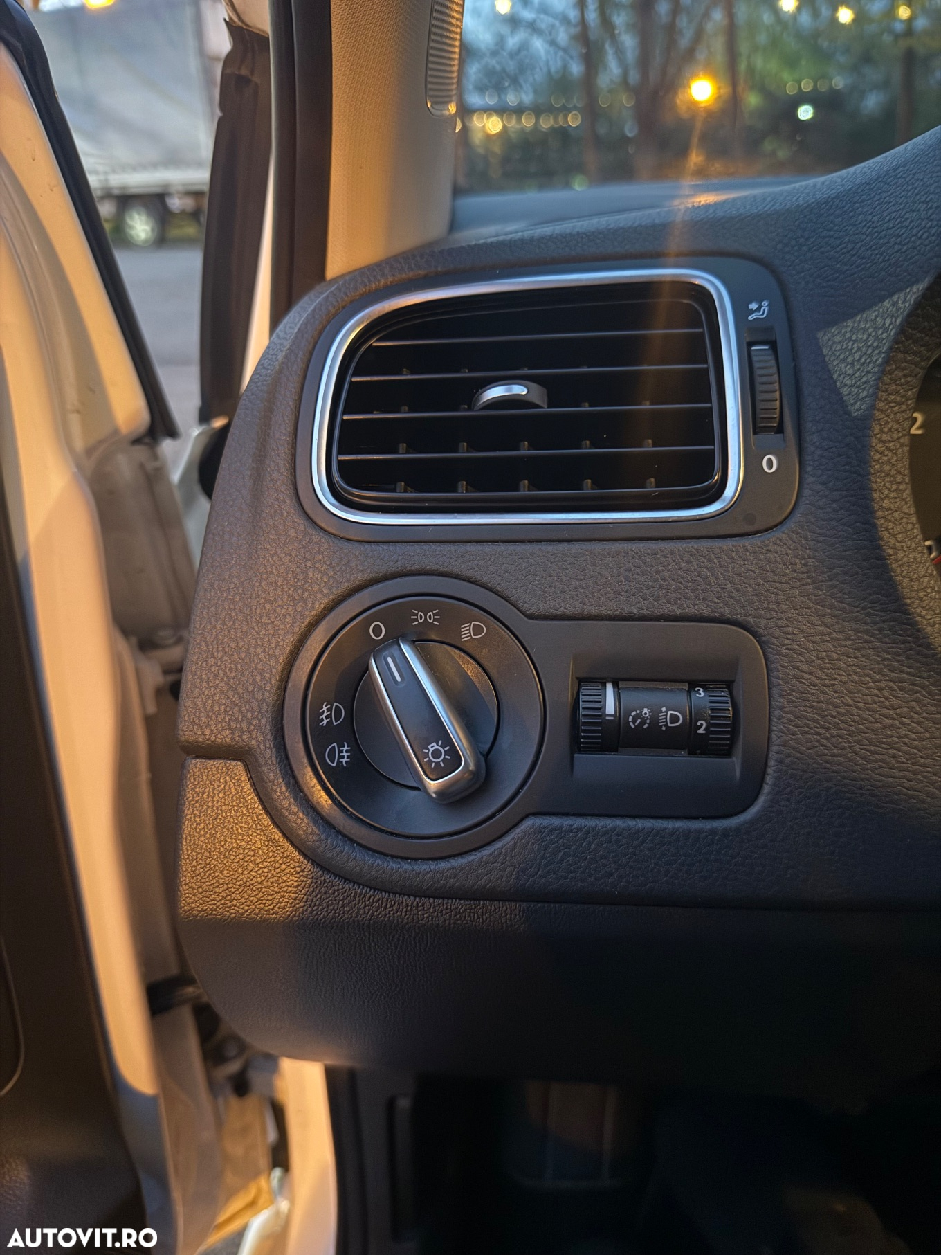 Volkswagen Polo 1.2 Life - 12