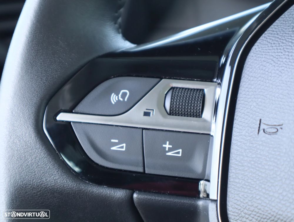 Peugeot 208 1.2 PureTech Active - 30