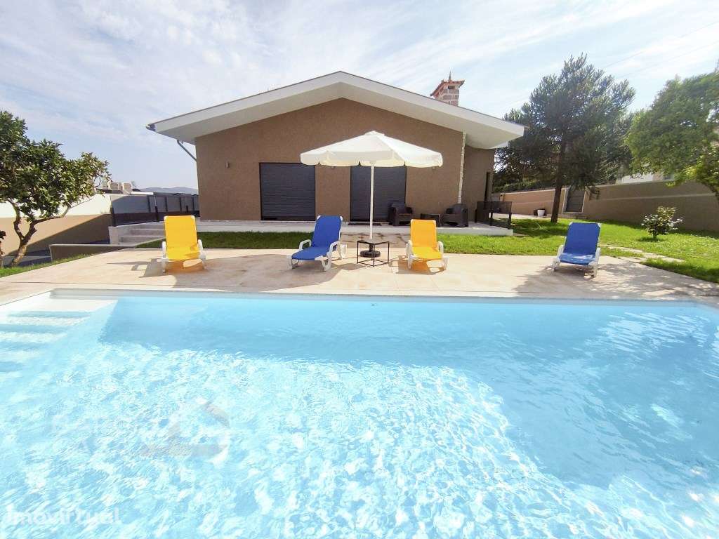 Moradia T4 individual à entrada da cidade de Barcelos - Grande imagem: 4/44