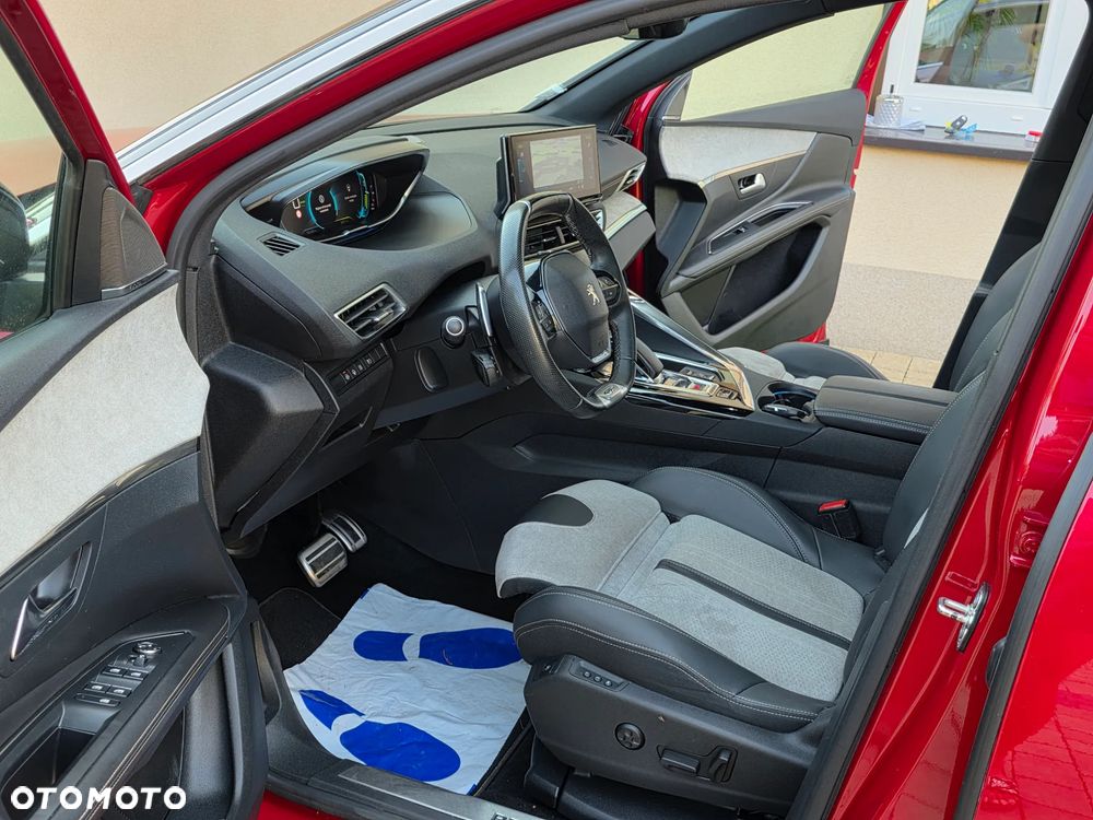 Peugeot 3008 1.6 PureTech HYbrid4 GT S&S EAT8 - 23