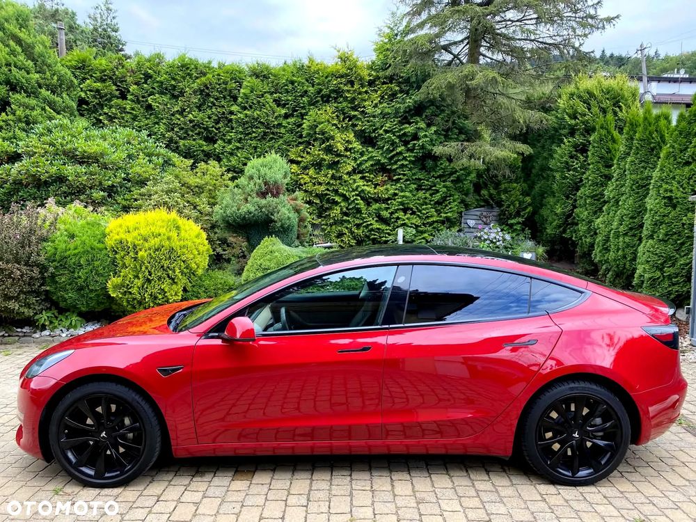 Tesla Model 3 - 35