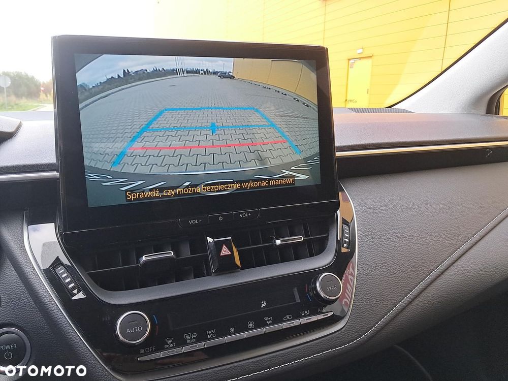 Toyota Corolla 1.8 Hybrid Comfort - 27